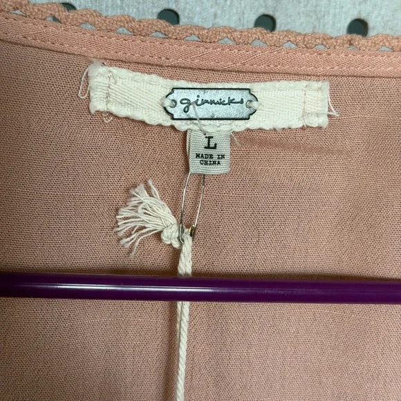 Gimmicks by BKE Peach Lace Blouse - Picture 4 of 7